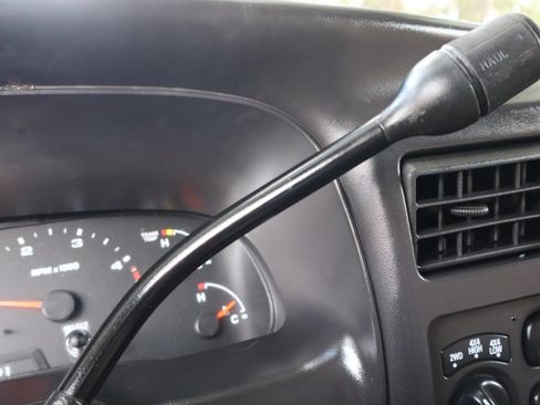 Used 2005 Ford Excursion Limited AWD/4WD image 34