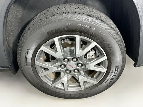 Used 2023 GMC Acadia SLE w/ Driver Convenience Package image 11