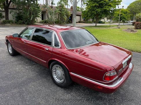 Used 1999 Jaguar XJ8 L RWD image 3