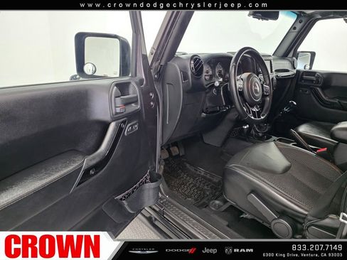 Used 2016 Jeep Wrangler Unlimited Sahara image 22