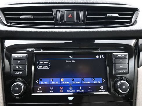 Used 2022 Nissan Rogue Sport SV w/ Technology Package AWD/4WD image 16