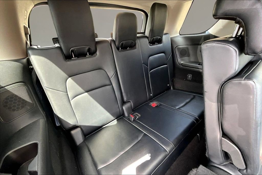 Used 2023 Nissan Pathfinder Platinum w/ Cargo Package AWD/4WD image 23
