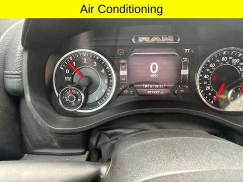 Used 2022 RAM 1500 Laramie AWD/4WD image 15