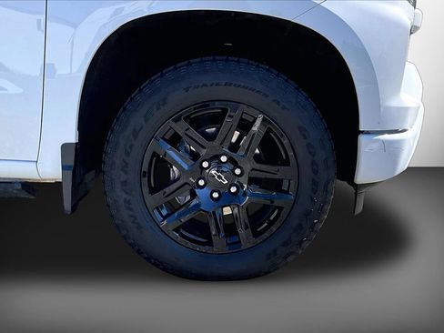 Used 2023 Chevrolet Silverado 1500 RST w/ Convenience Package II AWD/4WD image 32