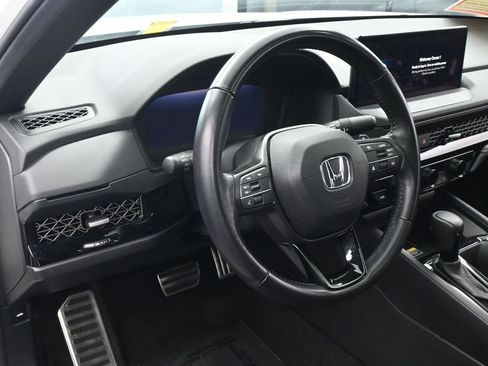 Used 2025 Honda Accord Sport image 15