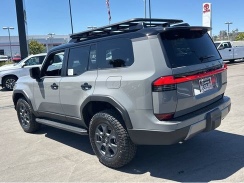 New 2026 Lexus GX 550 AWD/4WD image 4