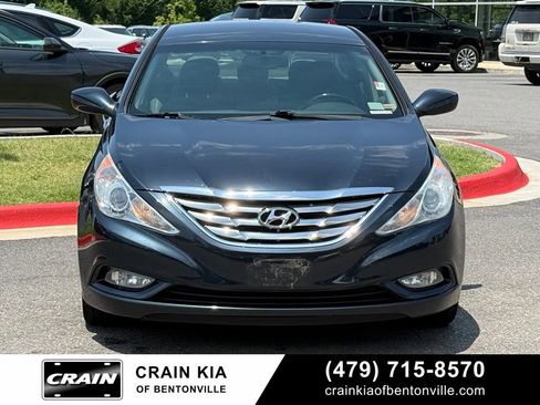 Used 2012 Hyundai Sonata SE FWD image 2