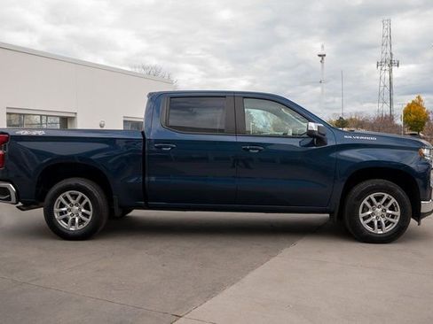 Used 2021 Chevrolet Silverado 1500 LT image 3