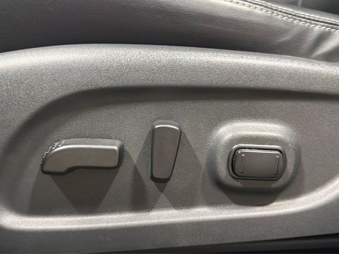 Used 2024 Nissan Murano SV AWD/4WD image 19