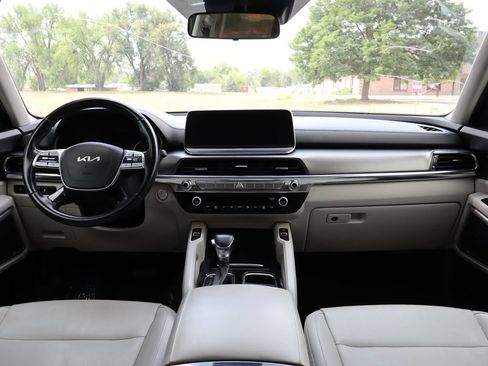 Used 2022 Kia Telluride S AWD/4WD image 16