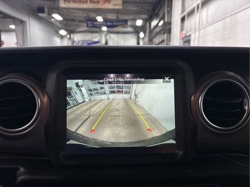 Used 2021 Jeep Wrangler Unlimited Rubicon w/ Cold Weather Group image 20