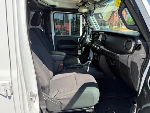 Used 2023 Jeep Wrangler Unlimited Sport AWD/4WD image 15