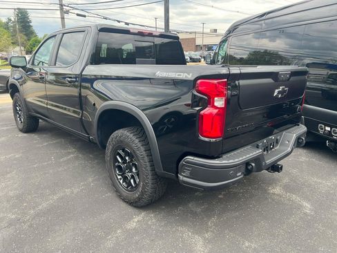 Used 2023 Chevrolet Silverado 1500 ZR2 w/ ZR2 Bison Edition AWD/4WD image 7