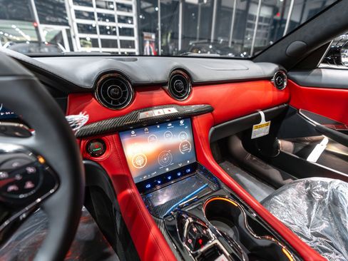 Used 2025 Karma Revero Luxury image 13