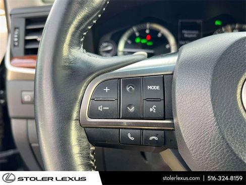 Used 2017 Lexus LX 570 4WD w/ Luxury Package image 28