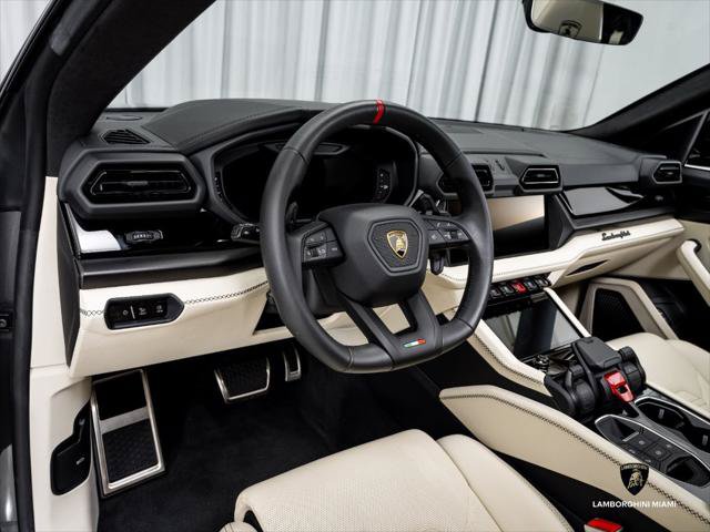 Used 2025 Lamborghini Urus S AWD/4WD image 24