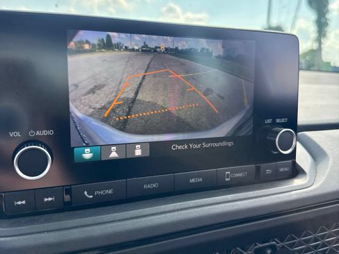 Used 2025 Honda Accord LX image 6