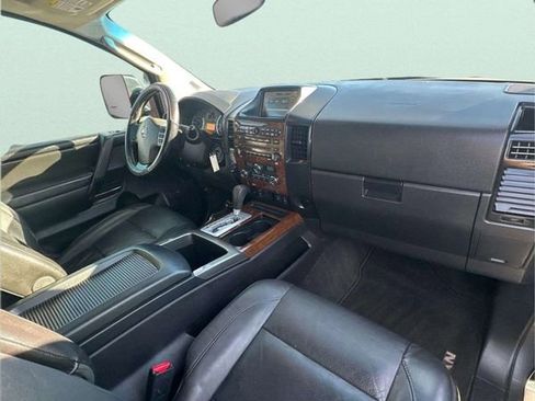 Used 2009 Nissan Titan LE w/ Technology Pkg image 5