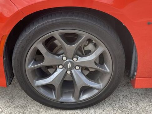 Used 2022 Dodge Charger R/T w/ Blacktop Package image 9