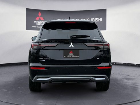 Used 2025 Mitsubishi Outlander SE AWD/4WD image 4