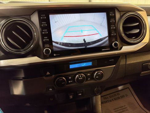 Used 2022 Toyota Tacoma SR5 image 18