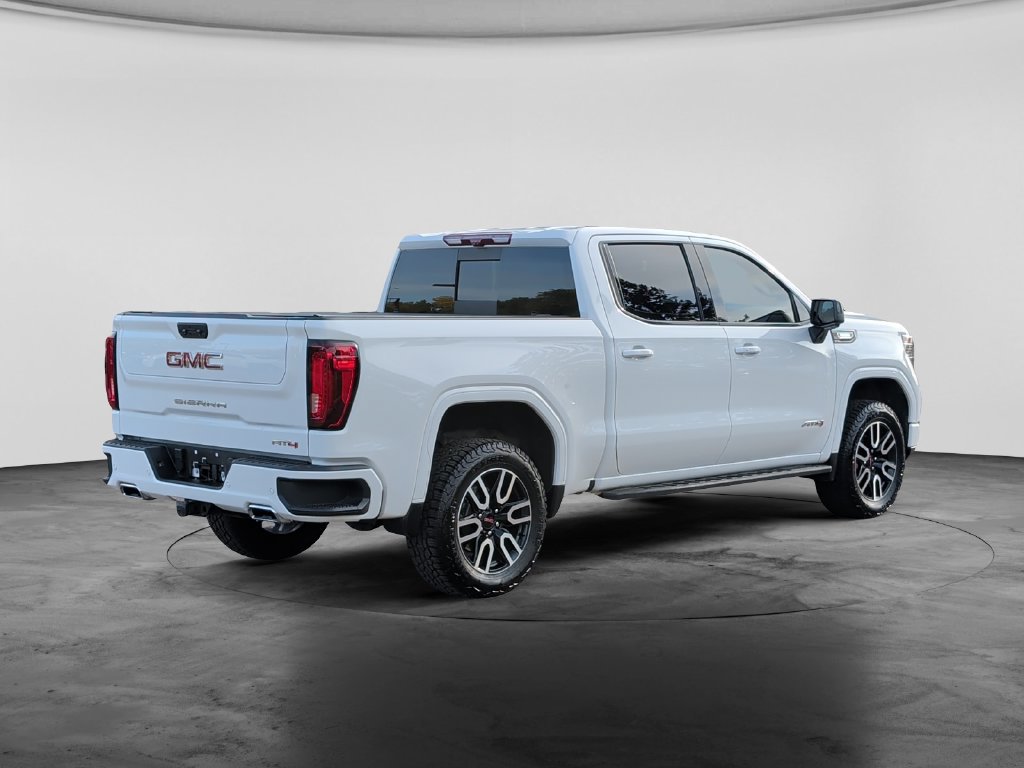 Used 2024 GMC Sierra 1500 AT4 w/ Technology Package AWD/4WD image 7