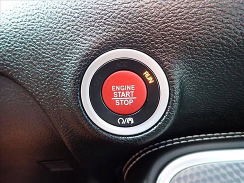 Used 2016 Dodge Challenger SRT Hellcat RWD image 19
