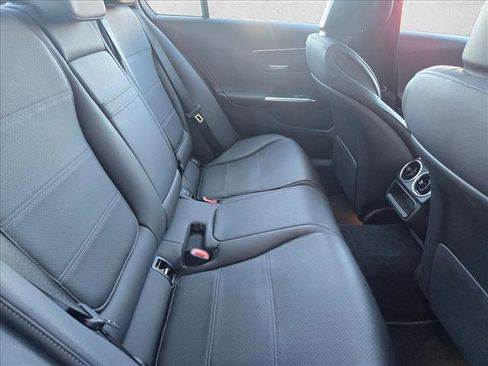 Used 2024 Mercedes-Benz C 300 Sedan image 15