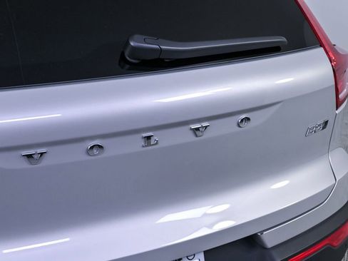 Certified 2025 Volvo XC40 B5 Plus image 35