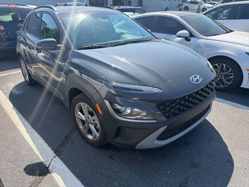 Used 2023 Hyundai Kona SEL w/ Cargo Package FWD image 6