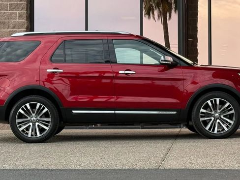 Used 2017 Ford Explorer Platinum AWD/4WD image 15
