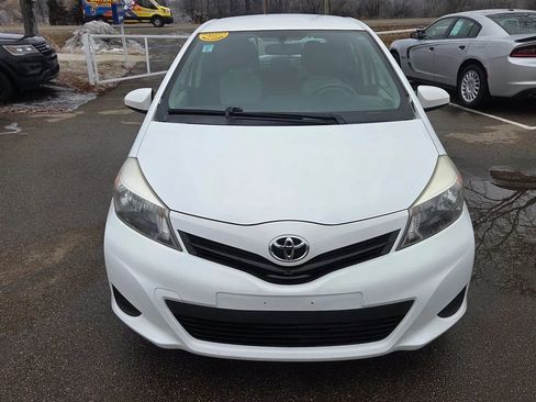 Used 2013 Toyota Yaris LE image 9