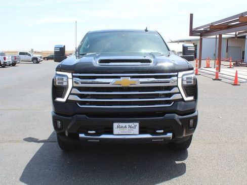 Used 2024 Chevrolet Silverado 2500 High Country w/ High Country Premium Package image 11