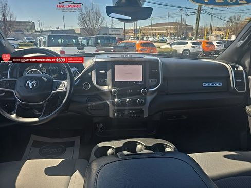 Used 2024 RAM 3500 Big Horn image 23