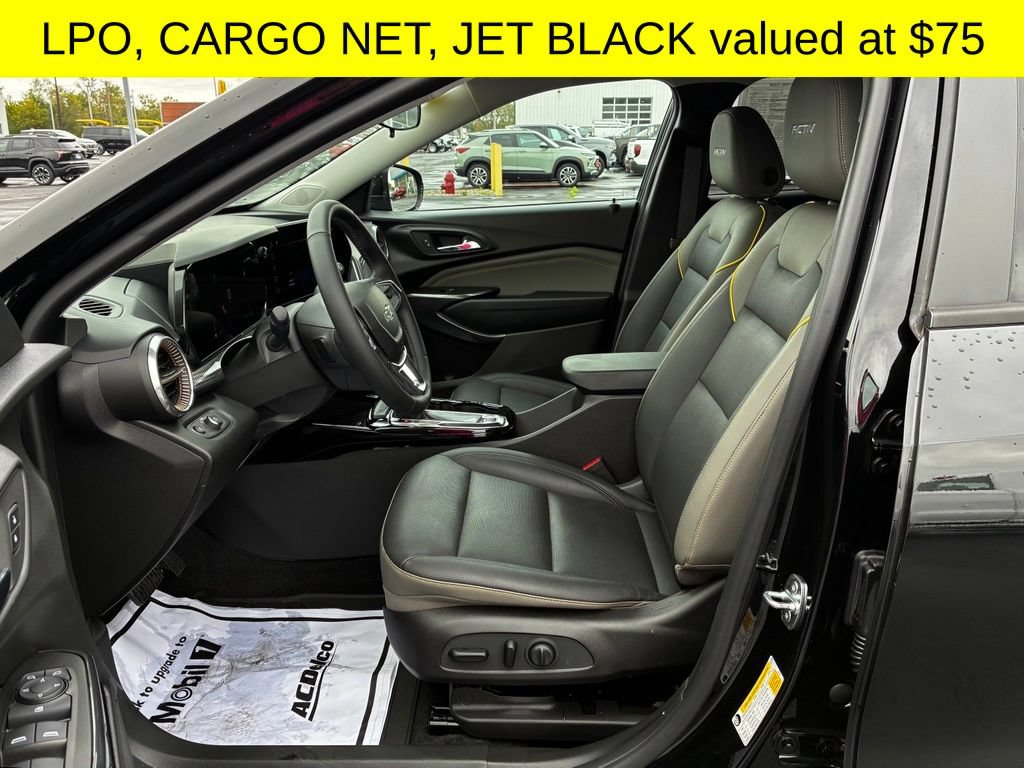 Used 2024 Chevrolet Trax ACTIV w/ Sunroof Package FWD image 5