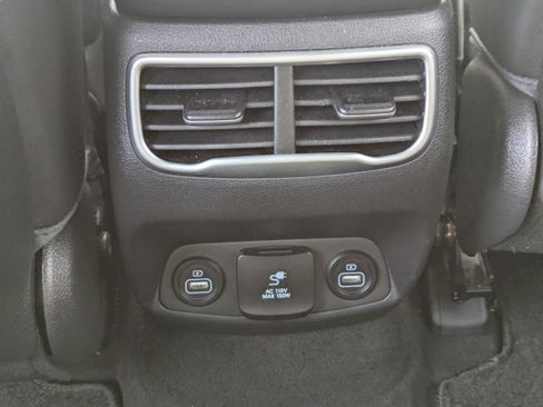 Certified 2023 Hyundai Santa Fe Limited image 16