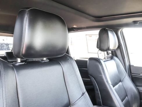 Used 2021 Jeep Grand Cherokee Limited AWD/4WD image 38