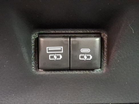 Used 2026 Toyota Camry SE w/ Convenience Package FWD image 11