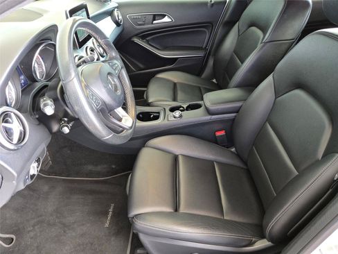 Used 2017 Mercedes-Benz GLA 250 image 10