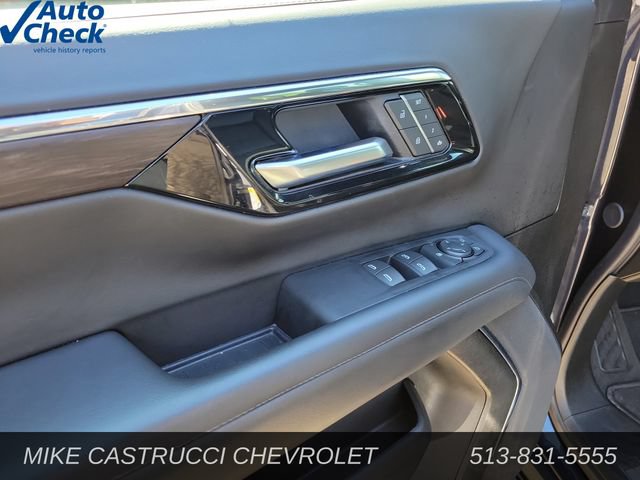 Used 2025 Chevrolet Suburban LT AWD/4WD image 26