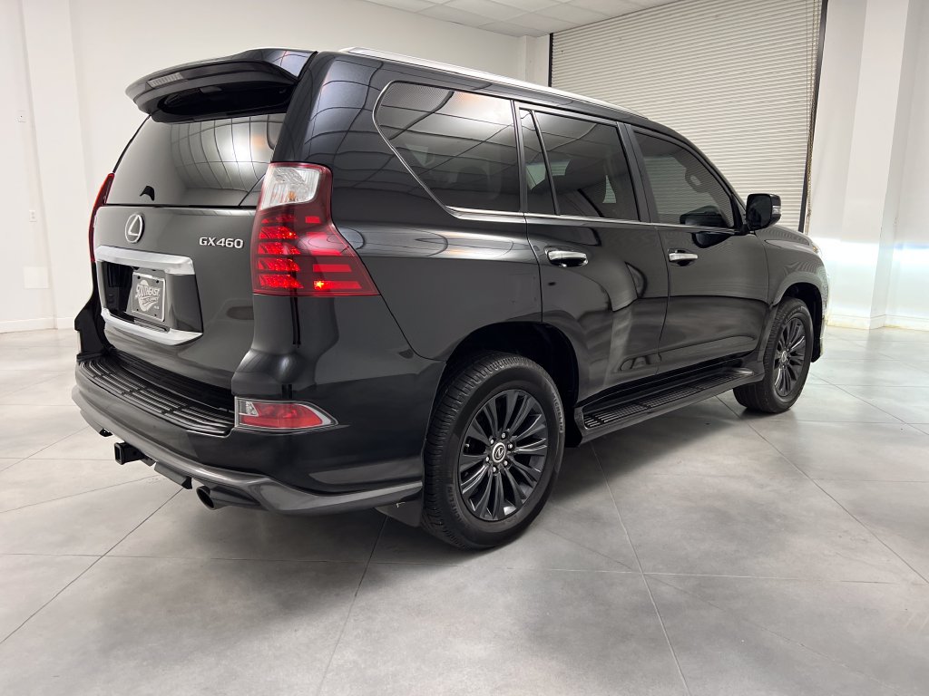 Used 2022 Lexus GX 460 Premium w/ Accessory Package AWD/4WD image 9