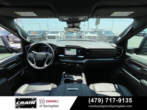Used 2024 Chevrolet Silverado 2500 High Country w/ High Country Premium Package AWD/4WD image 27