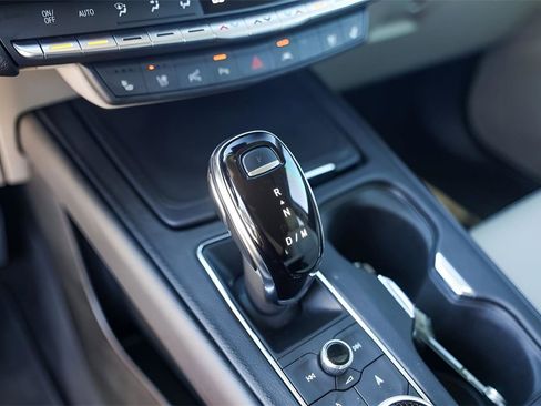 Certified 2022 Cadillac XT4 Premium Luxury w/ Technology Package image 20