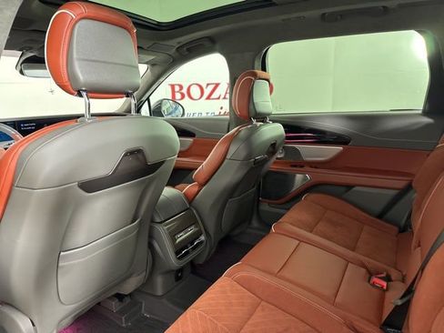 Used 2025 Lincoln Nautilus Black Label image 14