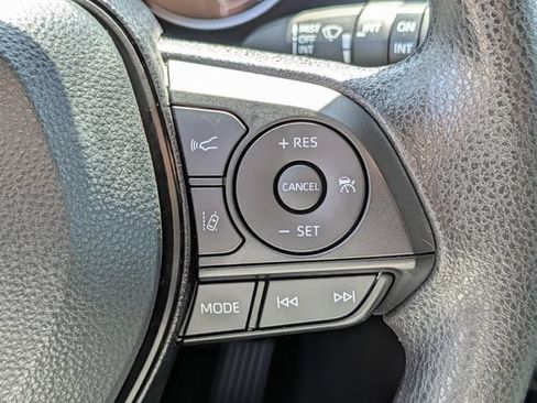 Certified 2025 Toyota RAV4 XLE w/ Convenience Package FWD image 19