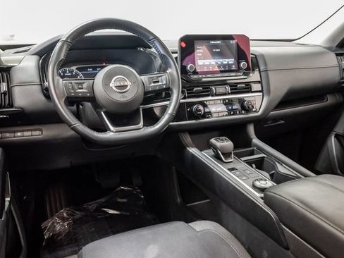Used 2023 Nissan Pathfinder SV AWD/4WD image 7