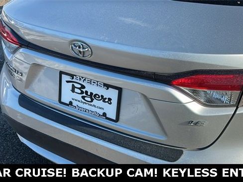 Used 2021 Toyota Corolla LE w/ Carpet Mat Package (TMS) image 27