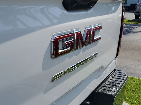 Certified 2023 GMC Sierra 3500 Pro w/ Gooseneck/5TH Wheel Package AWD/4WD image 9