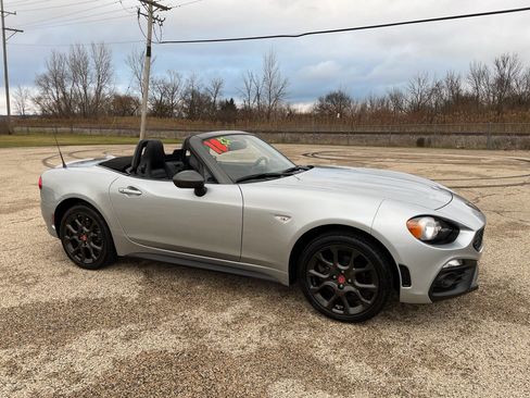 Used 2018 FIAT 124 Spider Abarth w/ Convenience Group image 50