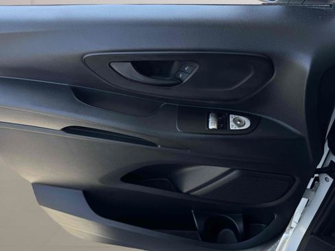 Used 2019 Mercedes-Benz Metris image 9
